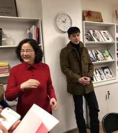 路人镜头下的明星 胡歌害羞，迪丽热巴皮肤超好，入境旅游业务新风尚